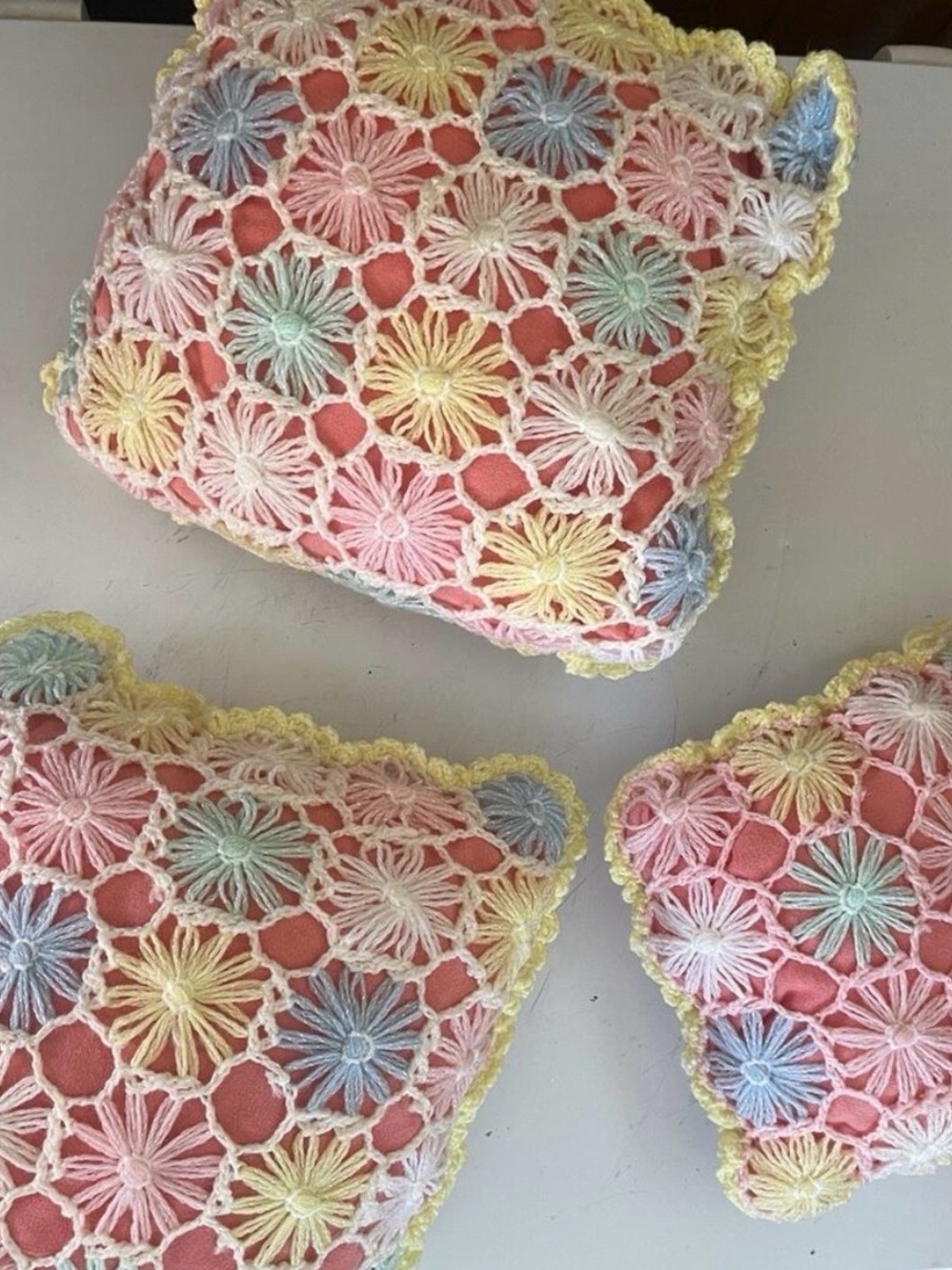 VTG MCM Handmade Crochet Daisy Flower Mini Pillow Set 3 Pastel Boho Accent Throw